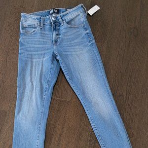 GAP Woemns Jeans NWT